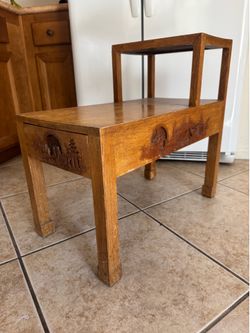 Beautiful Antique George Zee & Co Hand Carved Wooden Table
