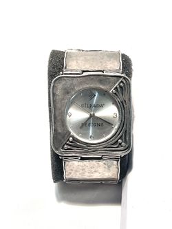 Vintage like new condition solid .925 silver ladies wristwatch with solid silver watchband.
