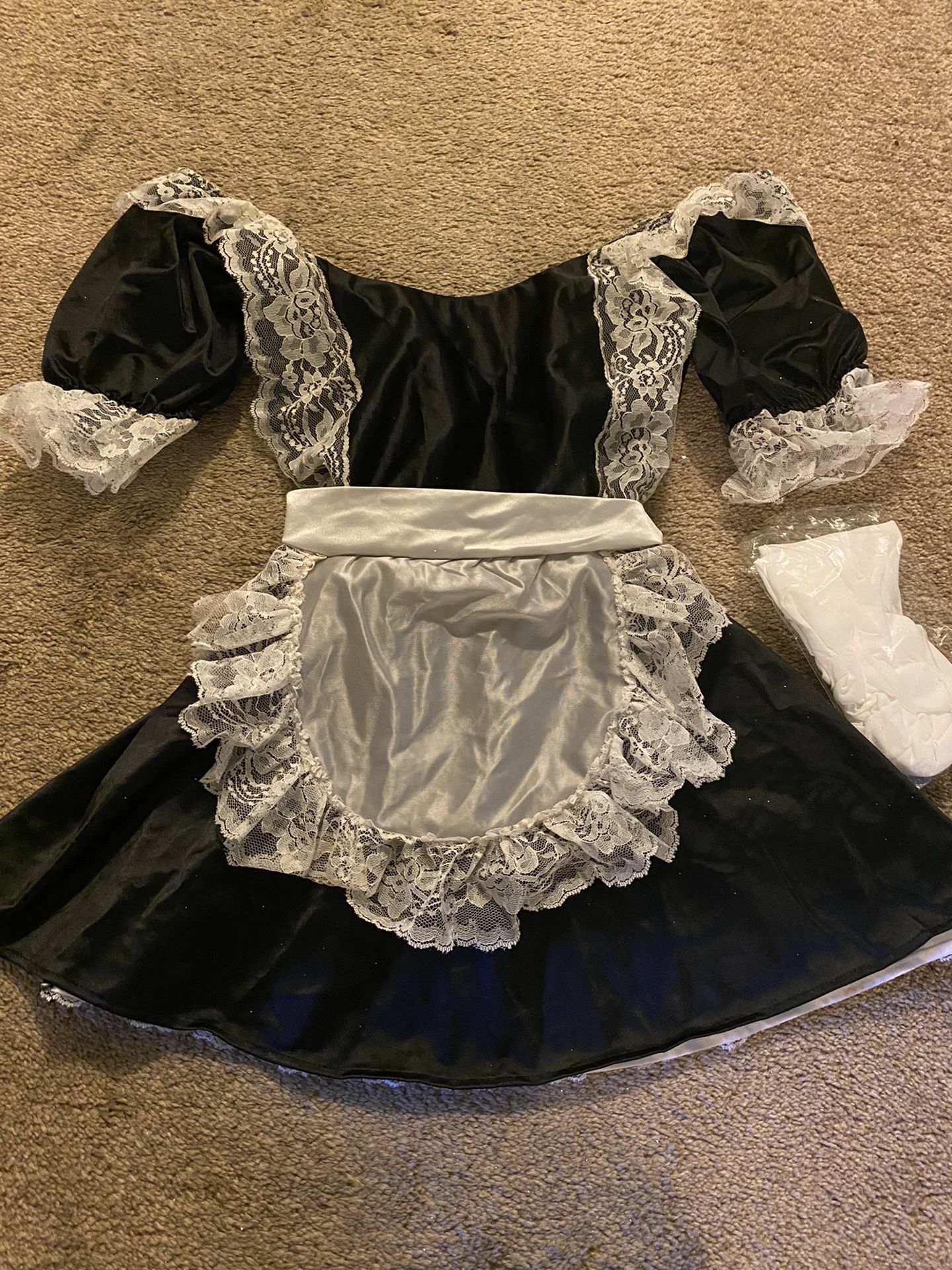 Halloween /party/dress up 🎃 Adult French Maid Costume