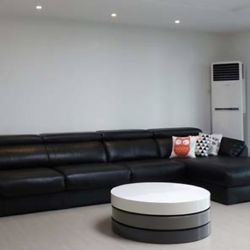 leather sofa (138×40)