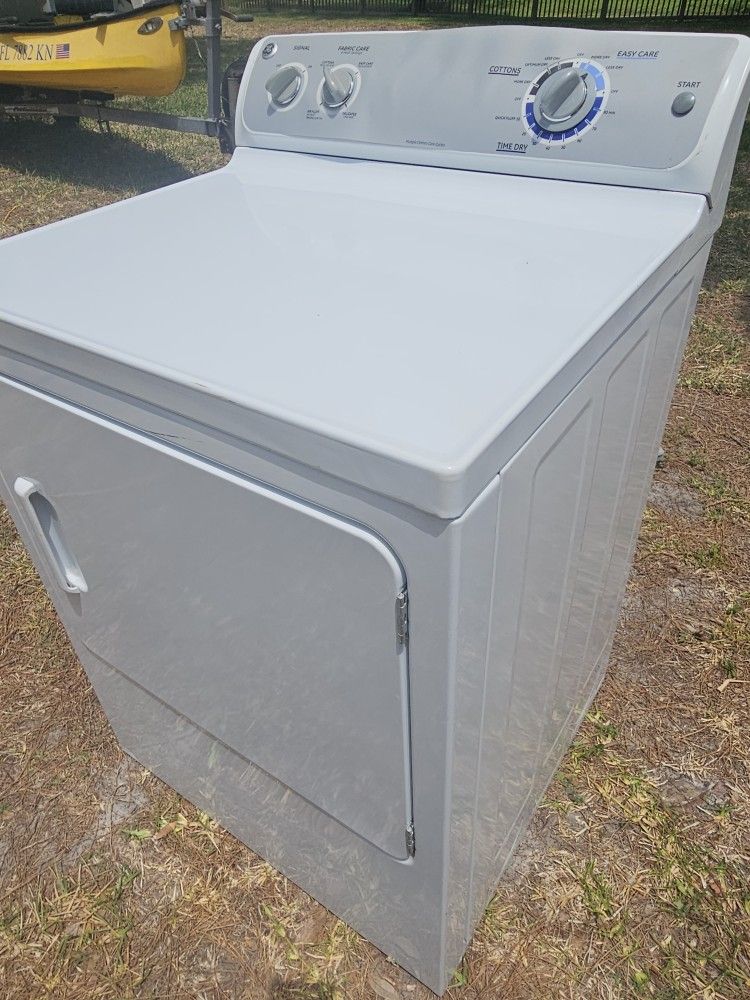 GENERAL ELECTRIC DRYER - FREE DELIVERY AND INSTALLATION 