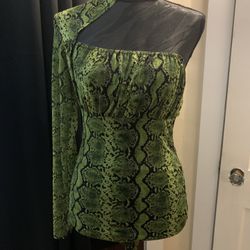 Green Snakeskin Print Bodysuit by Pretty Little Thing