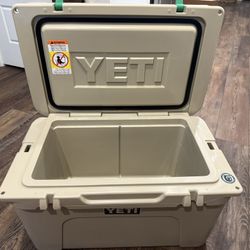 Yeti Tundra 45 Hard Cooler 