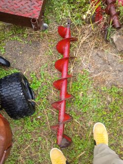Earthquake-brand earth auger bit, about 10 total different sizes