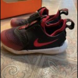 Toddle Nikes
