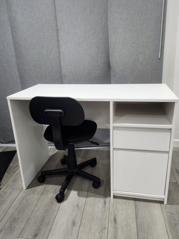 White Desk With Chair