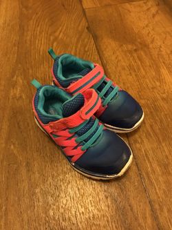 Kids sneakers