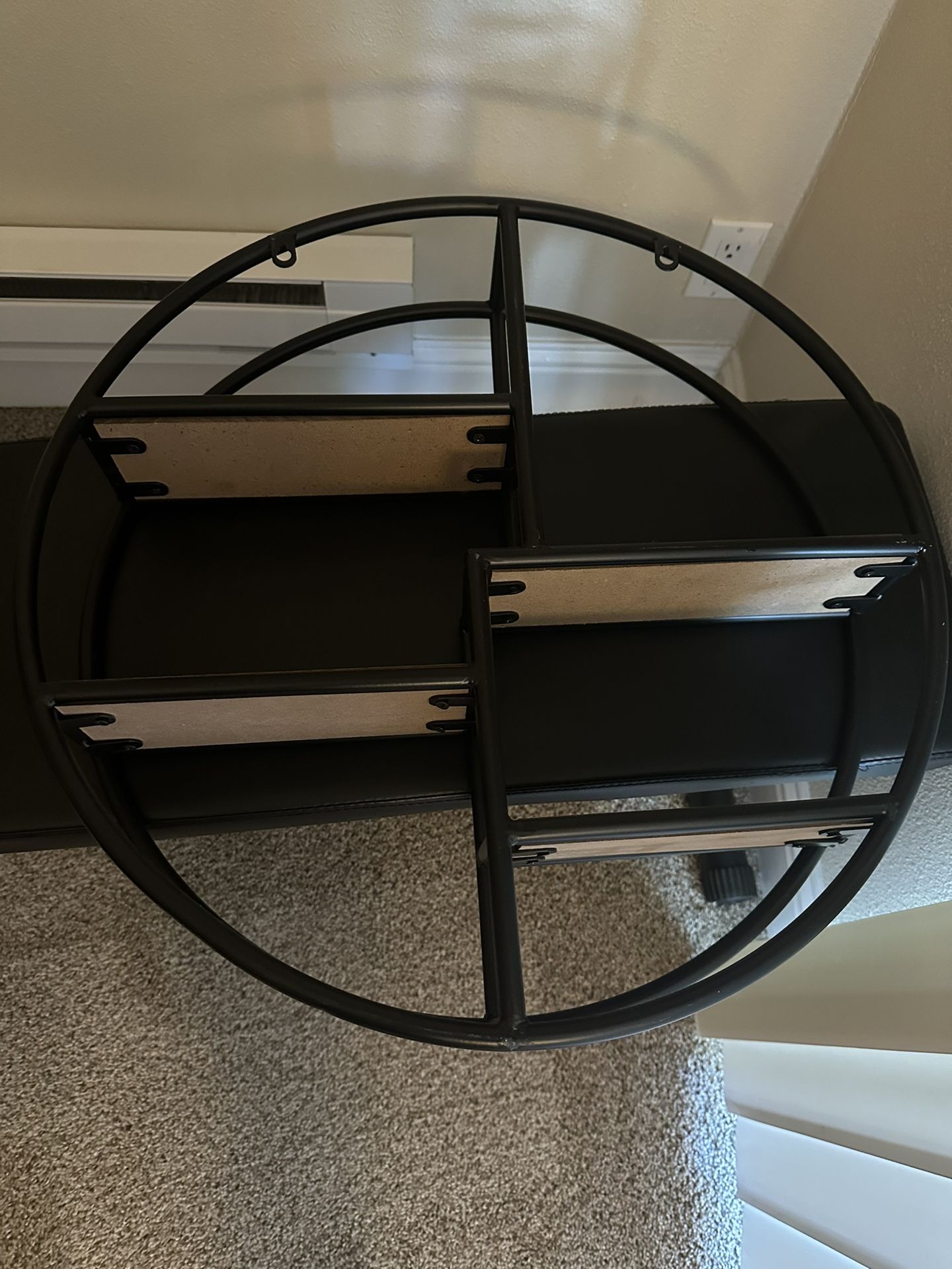 Mountable Decoration Rack