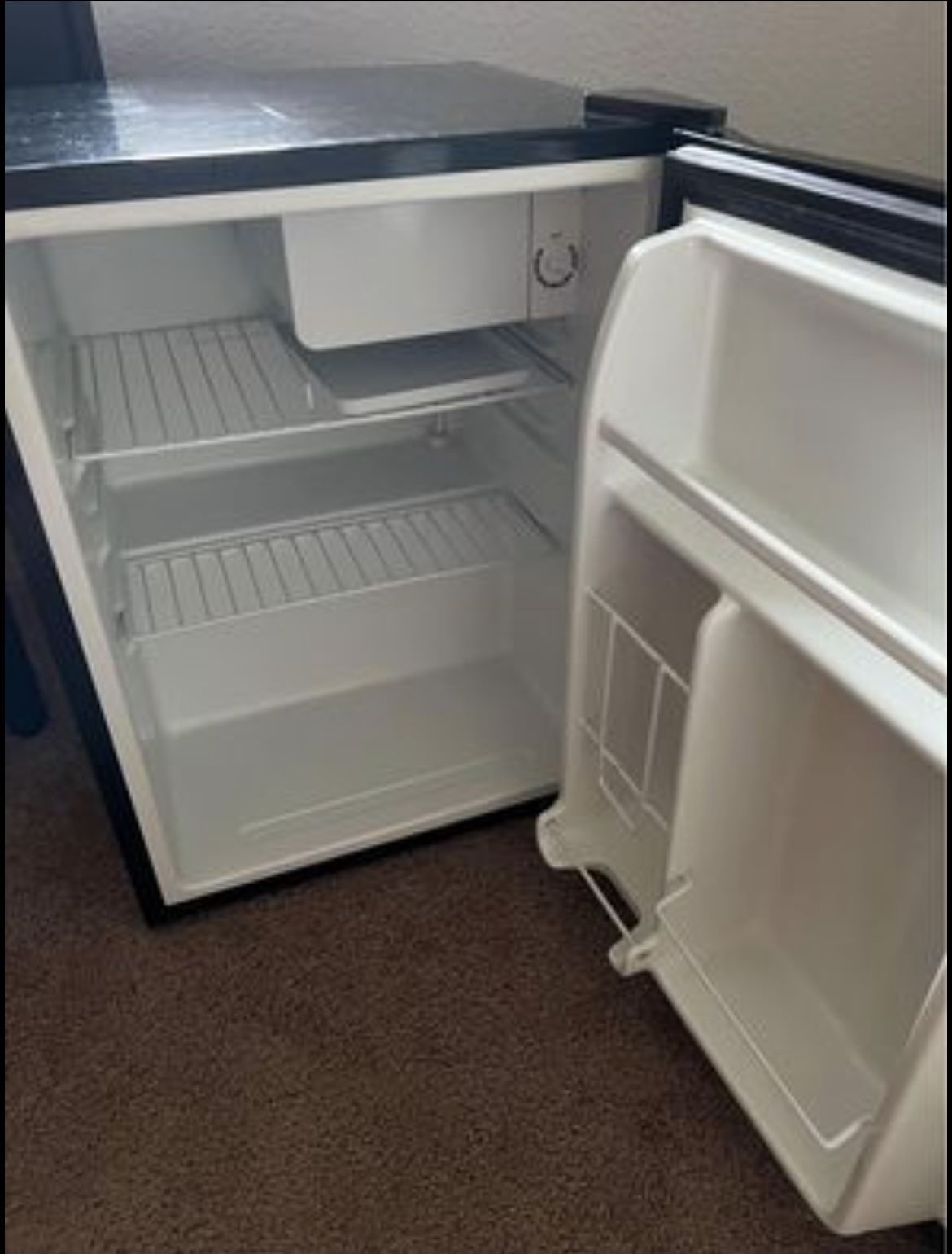 Sanyo Mini Fridge