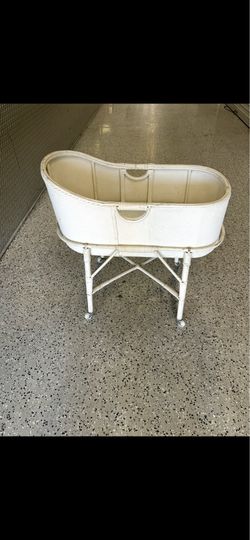 Vintage bassinet