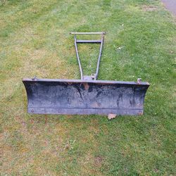 Plow Blade Hooks Up To ATVs Lawn Tractor Or Side By Side