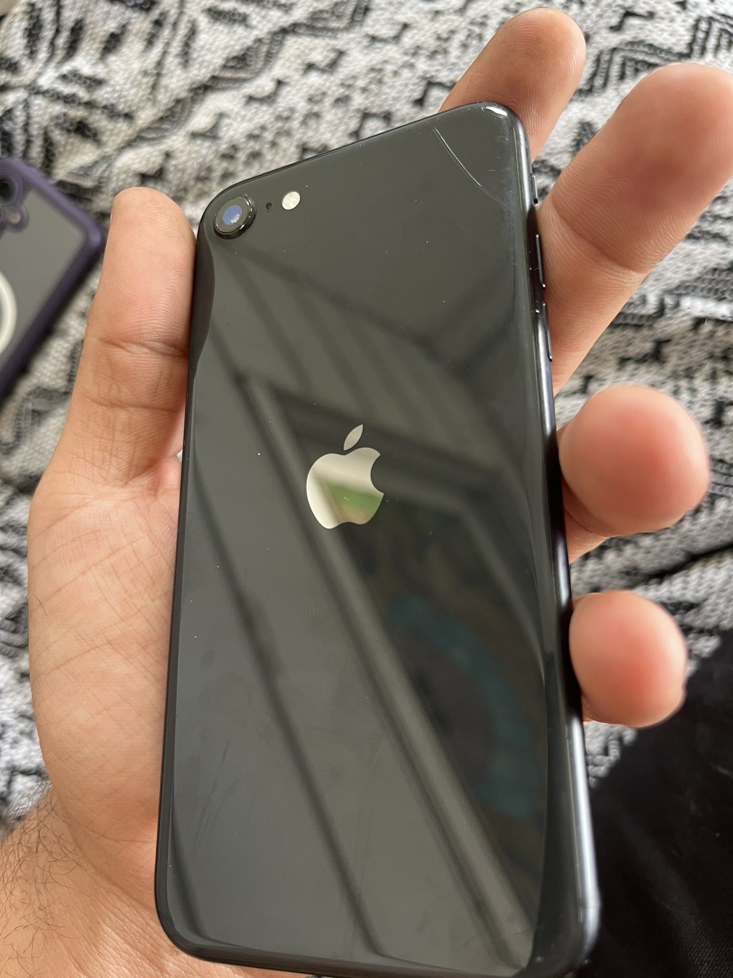 IPHONE SE 2020