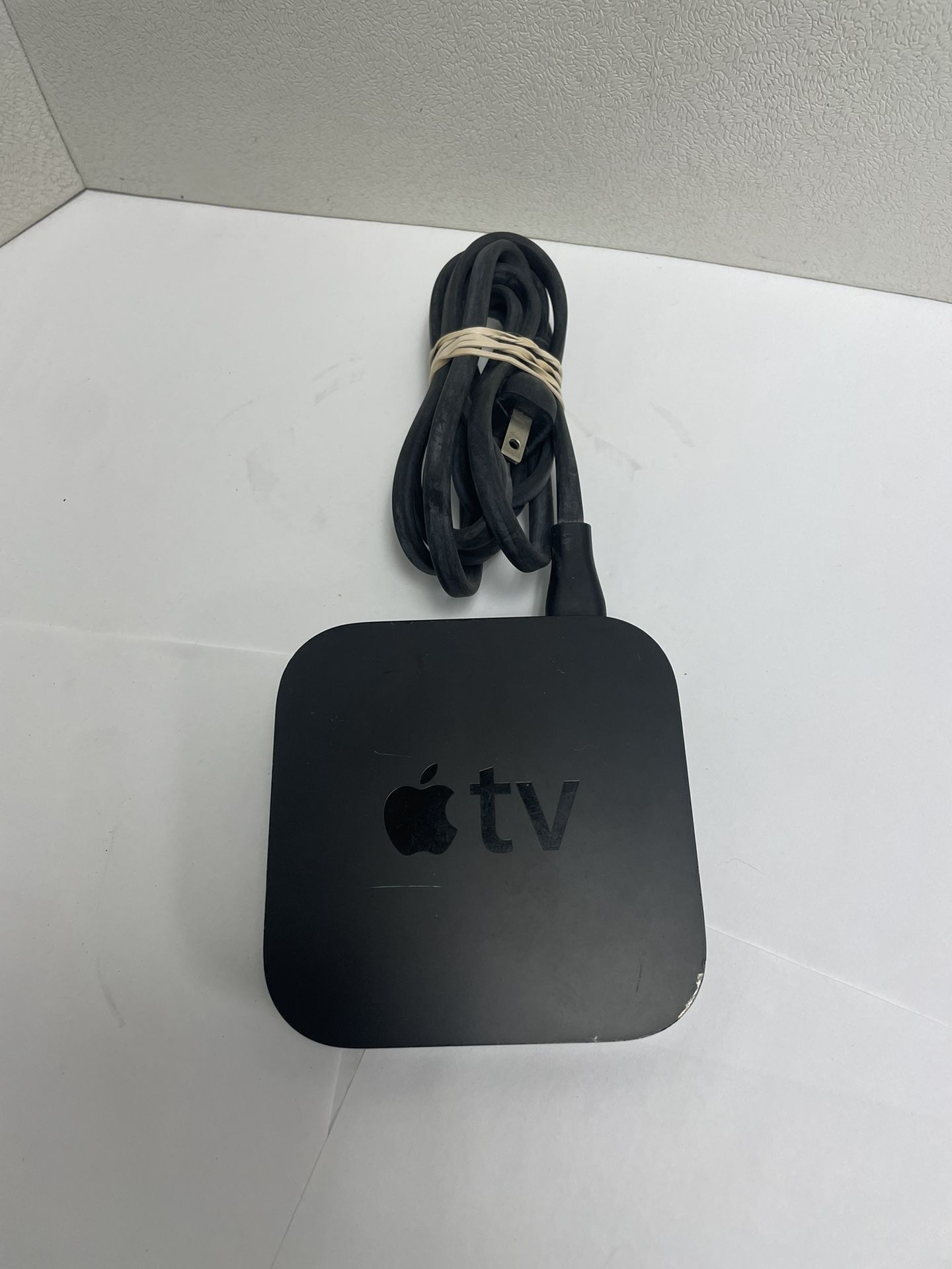 Apple TV (2nd Generation) 8GB Media Streamer - A1378 - No Remote - Tested