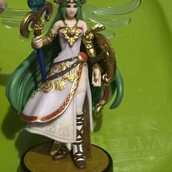 Amiibo Palutena figure