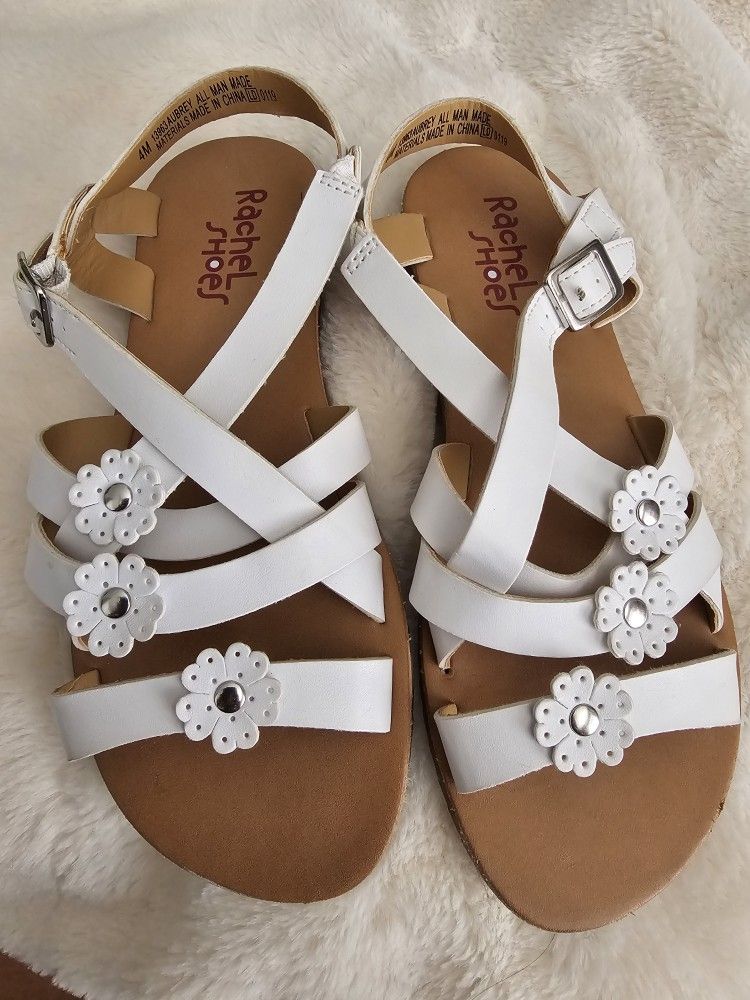 Girl's sandals