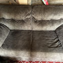Loveseat - Ashley Accrington