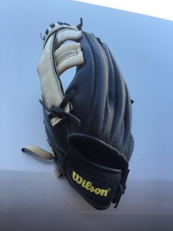 Kids left handed glove