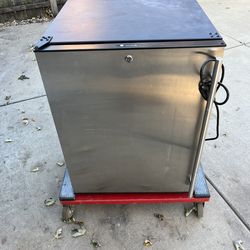 U-Line Commercial Undercouter 24” SS 5.3 Cuft Fridge U-ADA24RS-15