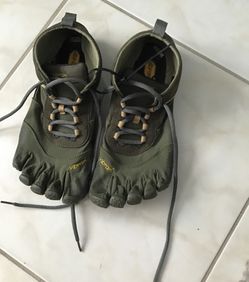 5 Fingers VIBRAM Army Green Lace up Trail