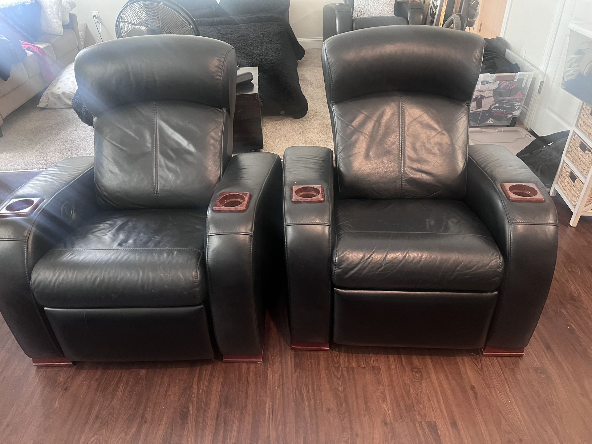 Selling 3 Leather Reclining Chairs