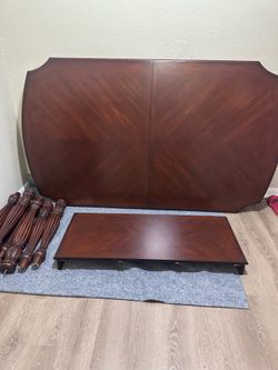 Mahogany Double Pedestal Dining Table (Table Only)
