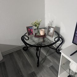 Round Glass Tea Table