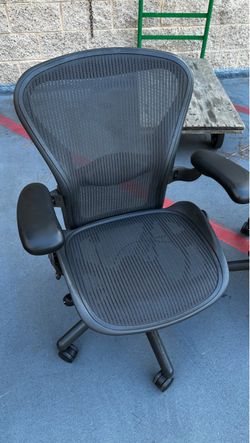 Saviorback: Herman Miller Aeron FOR SALE