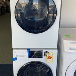 GE WASHER AND ELECTRIC DRYER SET JS