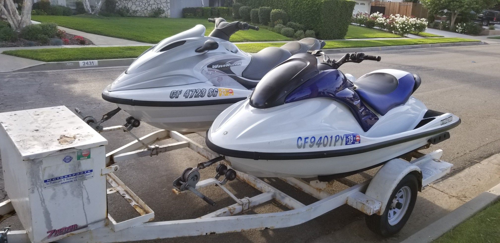 2 2001 yamaha waverunners gp1200r&xlt1200 jetskis jetski for Sale in