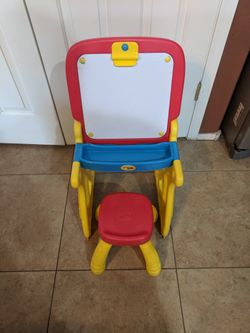 Crayola Play 'N Fold 2-in-1 Art Studio Easel
