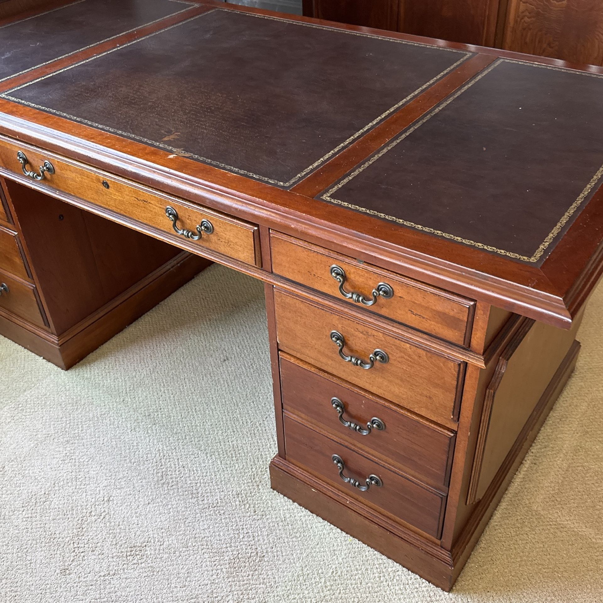 Large Luxury Office Desks Encino for Sale in Los Angeles, CA OfferUp