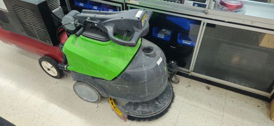 Professional-grade floor scrubber