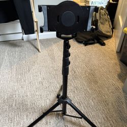 Tripod Stand for iPad