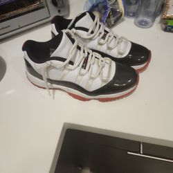 Jordan 11 Low Retro Concord-bred