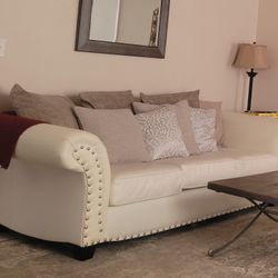 White Leather Couch With Pull-Out Bed