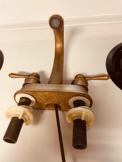 Sold brass bathroom faucet