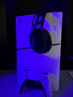 PS5/HEADSET/32”MONITOR/GAMING CHAIR