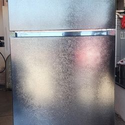 Midea Refrigerator-Freezer