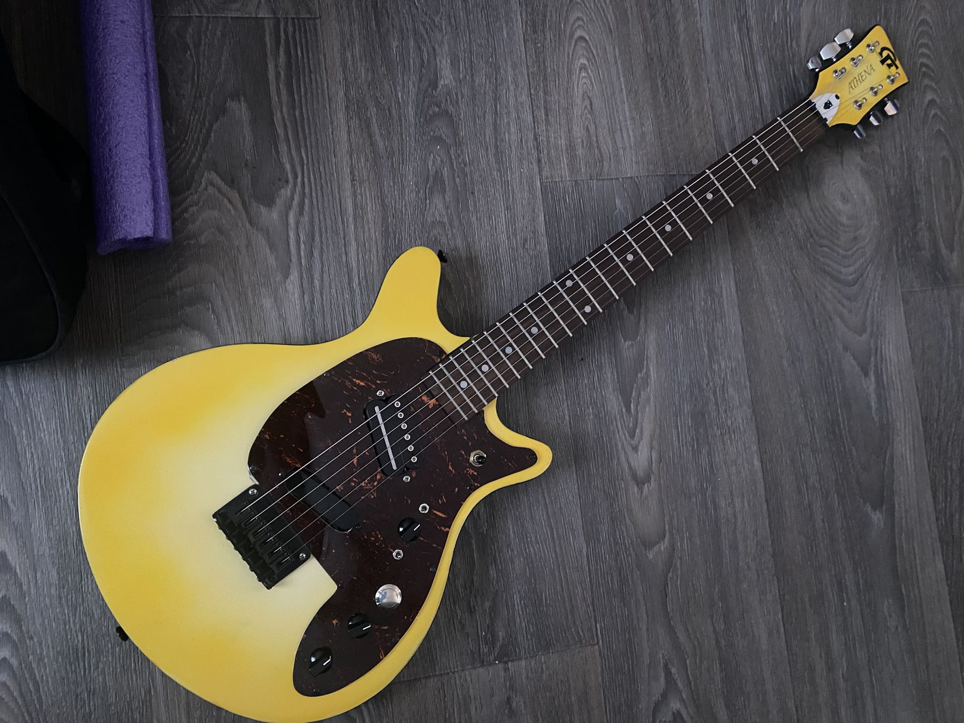 Electric Guitar $200