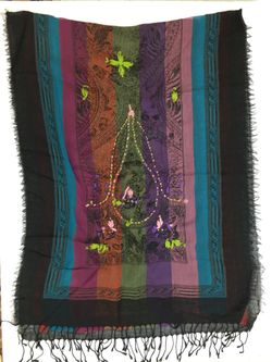 Wool fashion shawls 200 pcs liquidation