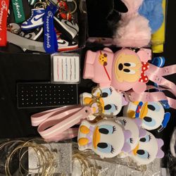 Earrings,nose Rings,keychains ,little Girls Change Pursues ,bracletes ,