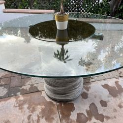 Glass Dinning Table 