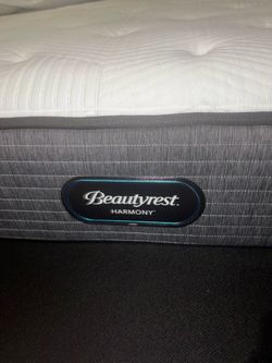 🛏️💤SLEEP TIGHT!💤🛏️ Queen BEAUTYREST Mattress “Crown” Line
