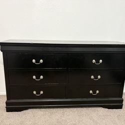 Huey Vineyard 6 Drawer Dresser