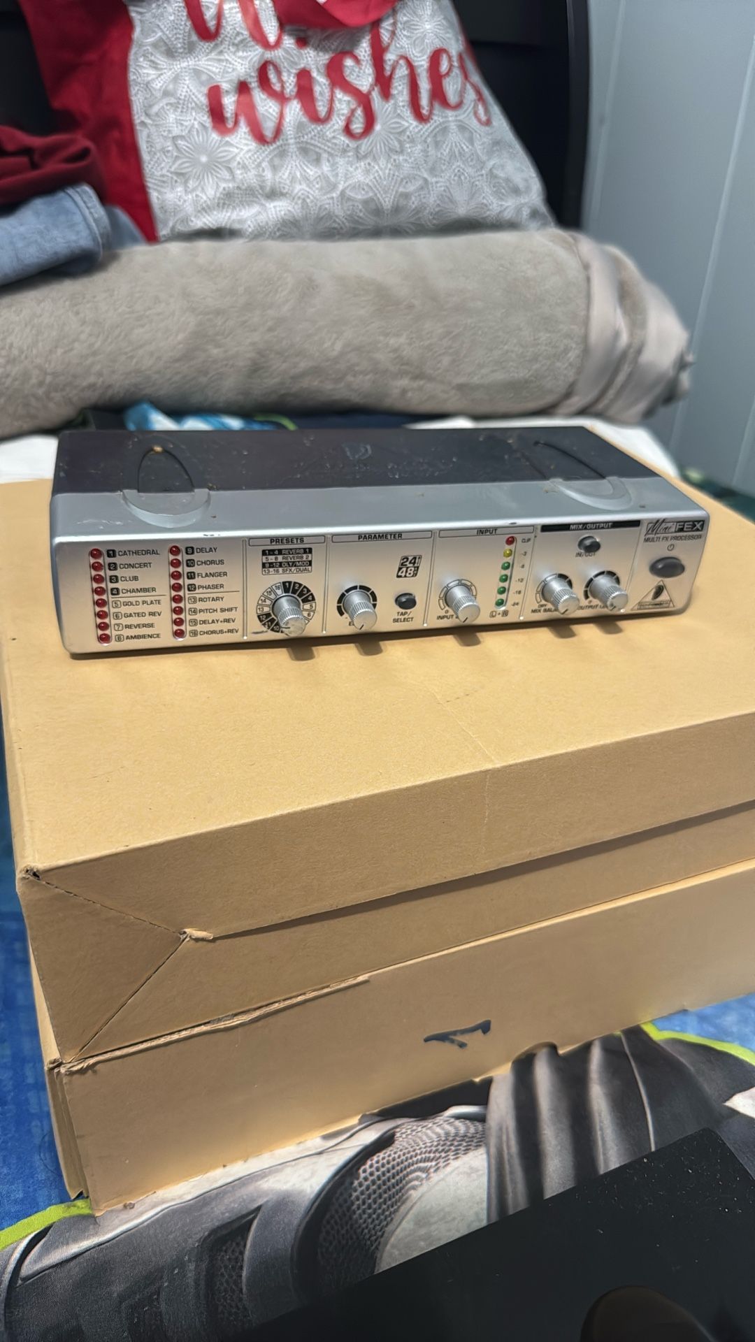 Behringer FEX800 Multi Effects Processor