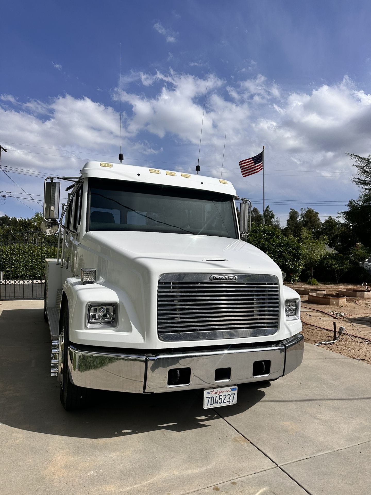 Freightliner FL60 Hauler