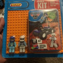 Vintage Collection Blokko Build Kit