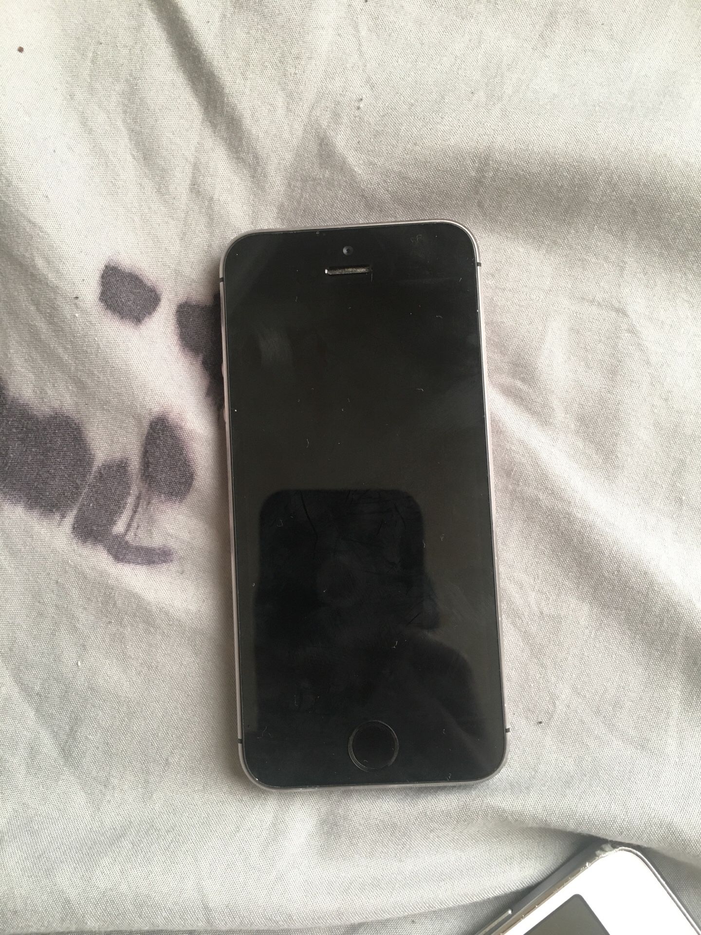 iPhone 5 iCloud locked