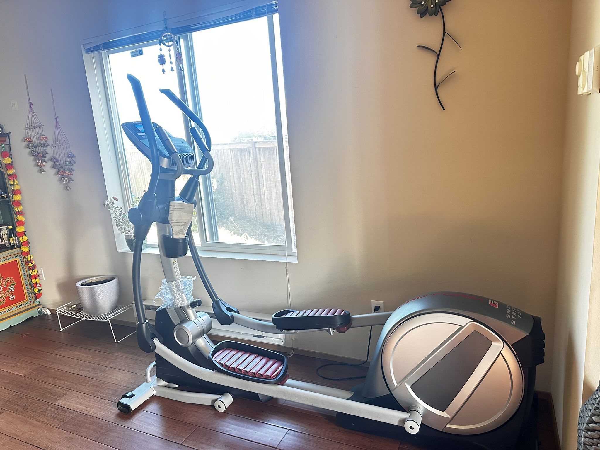 Elliptical- Proform Smart Strider