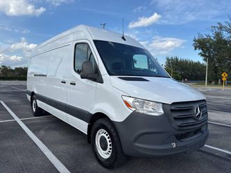 2022 Mercedes-Benz Sprinter 2500